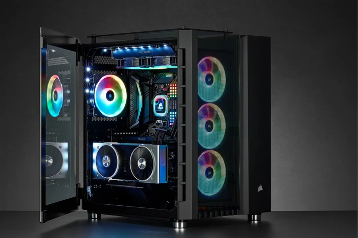 Corsair Crystal Series 680X RGB, schwarz, Glasfenster