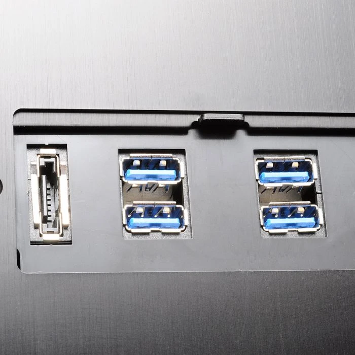 Lian Li PC-A79B schwarz, schallgedämmt
