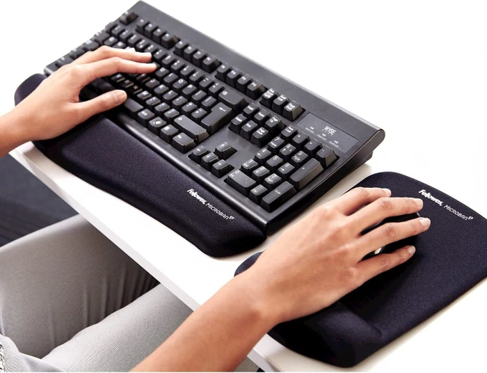 Fellowes PlushTouch, schwarz