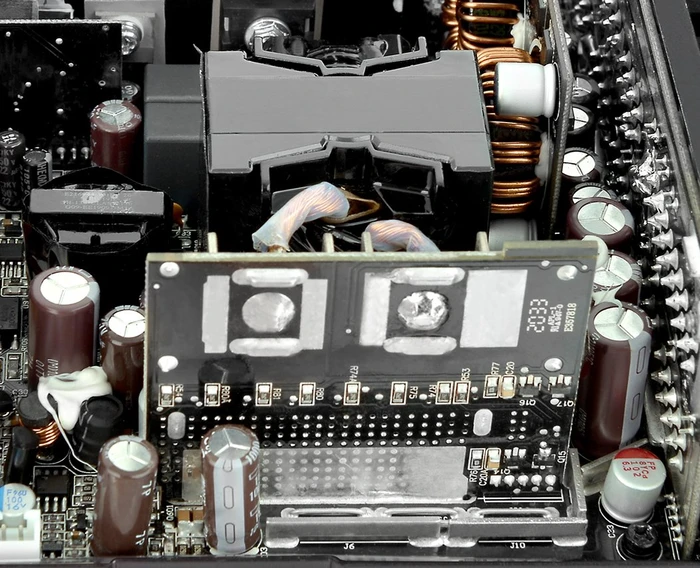 Thermaltake ToughPower GF1 1000W, ATX 2.4