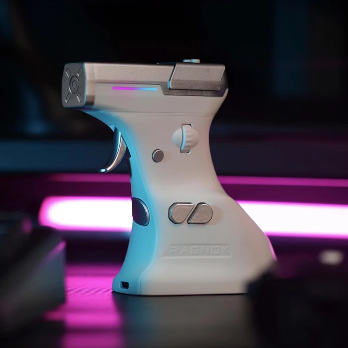 Ragnok ErgoStrike7 Wireless Gun Mouse mit Rückstoß-Funktion, vertikal, weiß/silber, USB/Bluetooth