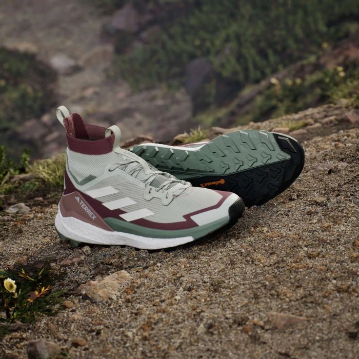 adidas Terrex Free Hiker 2.0 linen green/off white/burgundy (Damen)