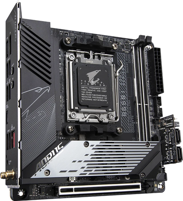 GIGABYTE B650I AORUS Ultra (AMD AM5)