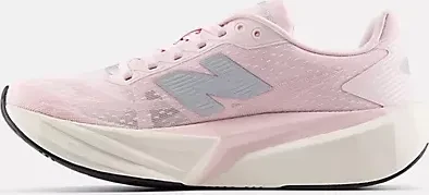 New Balance FuelCell Rebel v5 pink granite/silver metallic/linen (Damen)