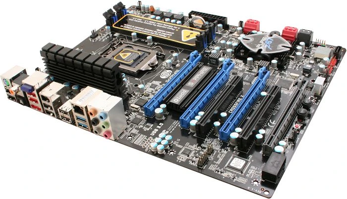 Sapphire Pure Black P67 Hydra (Intel 1155)