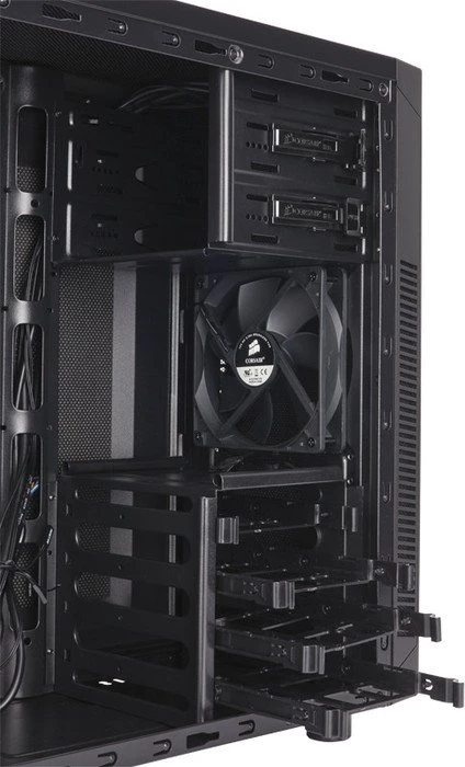 Corsair Carbide Series 100R Silent Edition, schallgedämmt