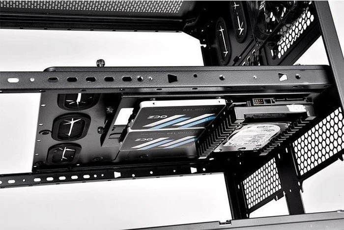 Thermaltake Core X9 schwarz, Acrylfenster