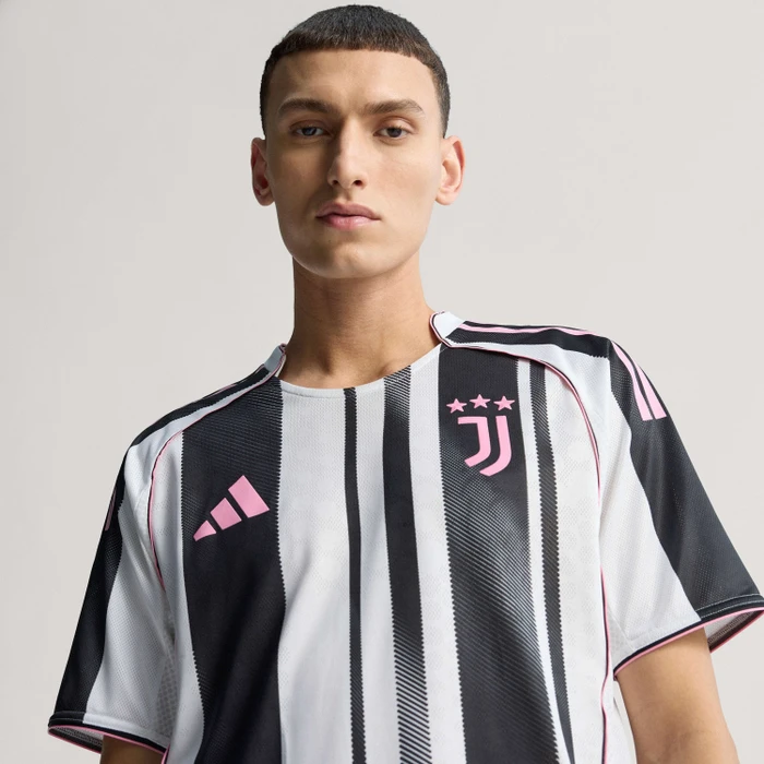 adidas Juventus Turin Authentic 2025/2026 Heimtrikot schwarz/weiß (Herren)
