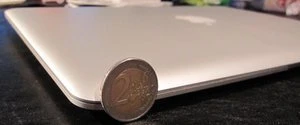 Apple MacBook Air 13.3" silber, Core 2 Duo, 2GB RAM, 80GB HDD, DE