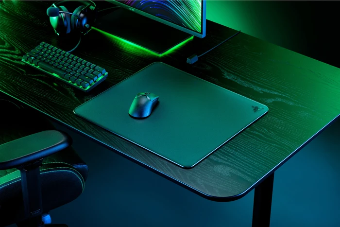 Razer Atlas Gaming-Mauspad aus gehärtetem Glas, 450x400mm, schwarz