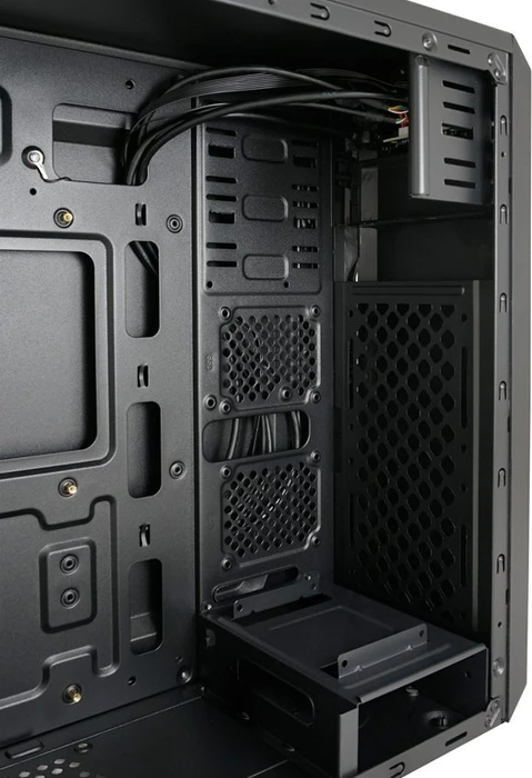 LC-Power 7039B