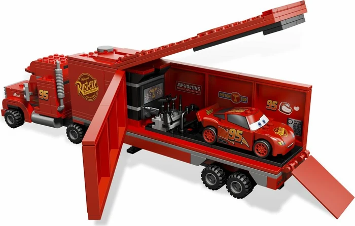 LEGO Cars - Mack's Team Truck
