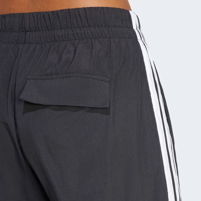 adidas Essentials 3-Streifen Lifestyle Woven Parachute Trainingshose lang schwarz/weiß (Damen)