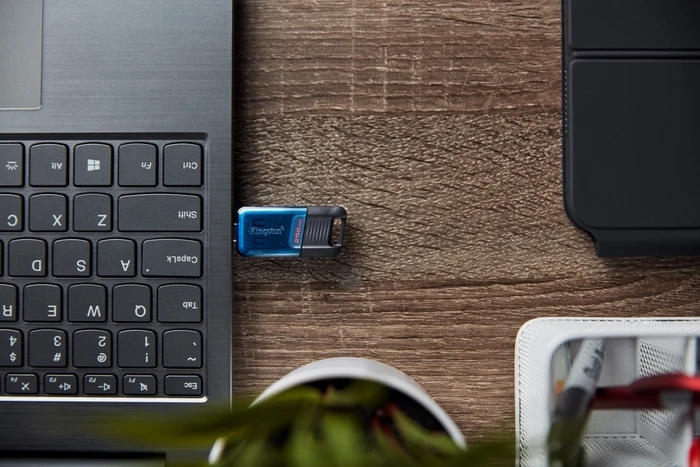 Kingston DataTraveler 80 M 128GB, USB-C, USB 3.2 Gen 1×1
