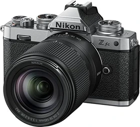 Nikon Z fc silber/schwarz mit Objektiv Z DX 18-140mm 3.5-6.3 VR