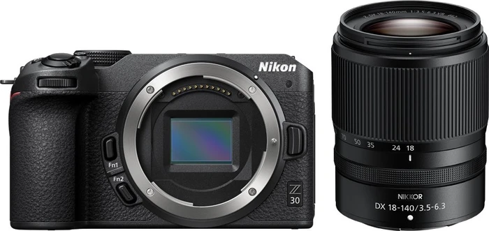 Nikon Z 30 mit Objektiv Z DX 18-140mm 3.5-6.3 VR