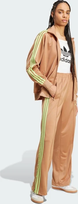 adidas Classic Firebird Loose Trainingshose lang cardboard/signal green (Damen)