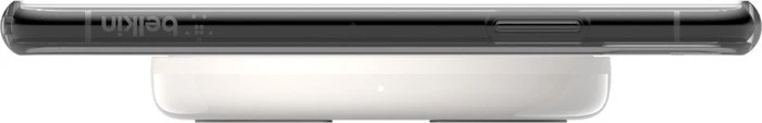 Belkin BoostUp Wireless Charging Pad 10W inkl. Ladegerät weiß