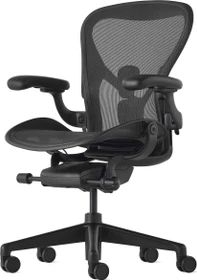 Herman Miller Aeron remastered Bürostuhl, Onyx schwarz, Größe B, Armlehnen Vinyl, Fußkreuz/Mechanik Kunststoff schwarz