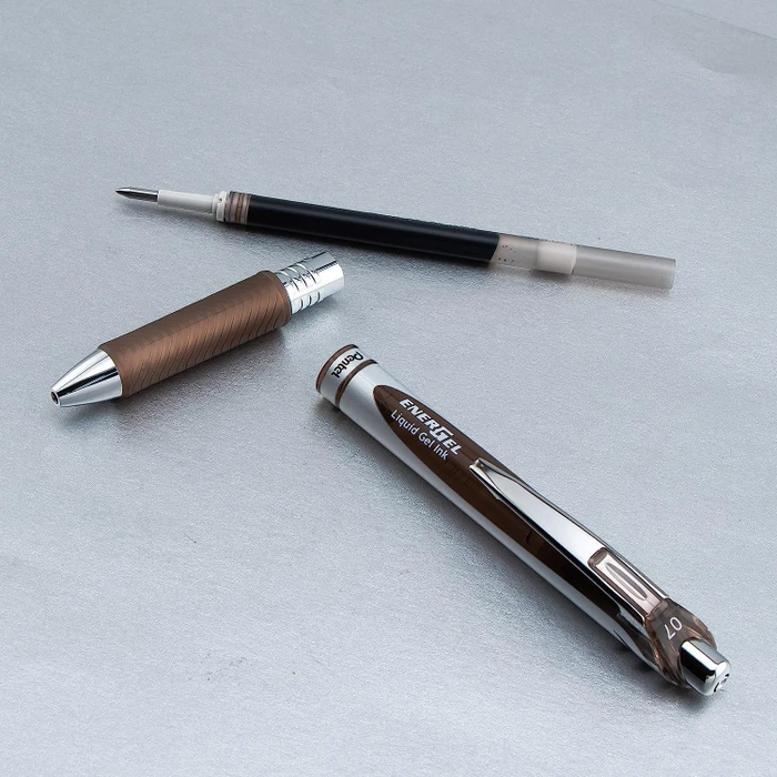 Pentel EnerGel XM BL77 Gelroller sepia/silber, 12er-Pack