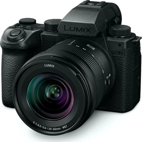Panasonic Lumix DC-S5IIX mit Objektiv Lumix S 20-60mm 3.5-5.6