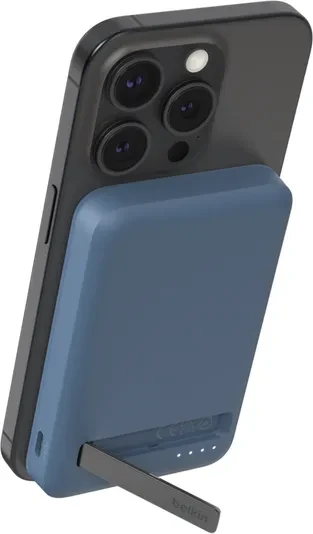 Belkin BoostCharge Pro Magnetische Powerbank mit Qi2 (15W) 5000mAh blau