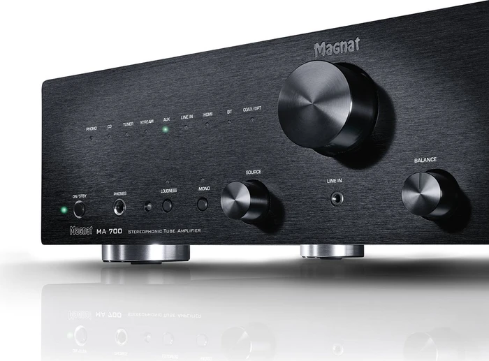 Magnat MA 700