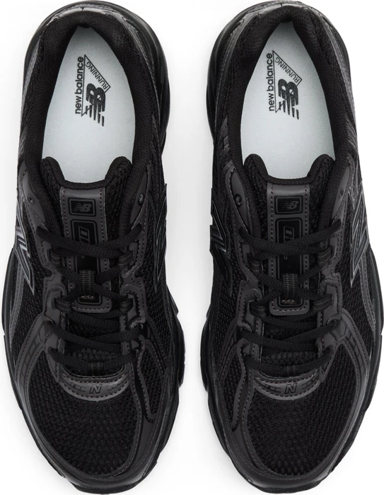 New Balance 740 schwarz