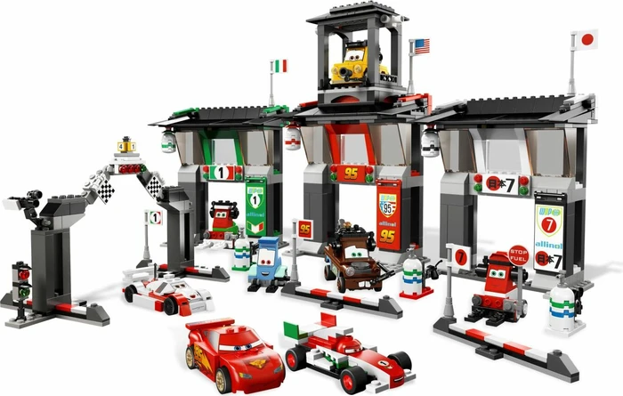 LEGO Cars - Großes Wettrennen in Tokio