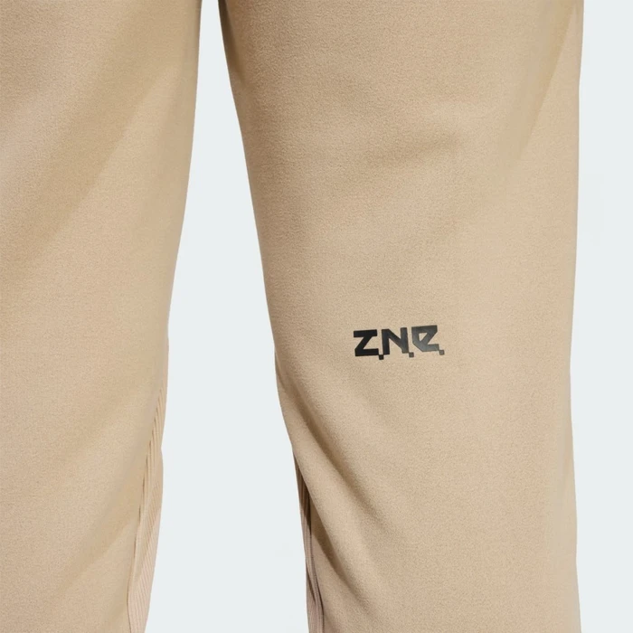 adidas Z.N.E. Winterized Trainingshose lang blanch cargo (Herren)