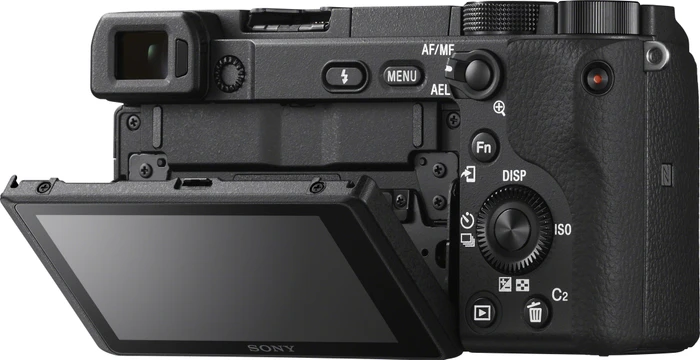Sony Alpha 6400 A mit Objektiv E 18-135mm 3.5-5.6 OSS