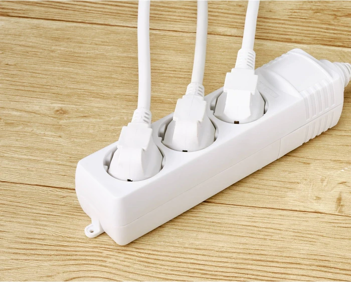 Sygonix Steckdosenleiste ohne Kabel, 3-fach, weiß