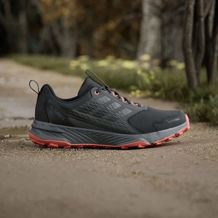 adidas Terrex Tracefinder 2 Climaproof core black/semi impact orange (Herren)