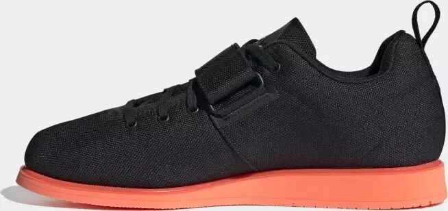 adidas Powerlift 4 core black/night metallic/signal coral (Herren)