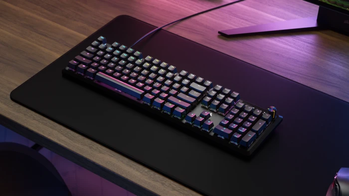 Corsair Gaming K70 CORE, schwarz, MLX RED, USB, DE