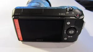 Sony Alpha NEX-3 schwarz mit Objektiv E 18-55mm 3.5-5.6 OSS