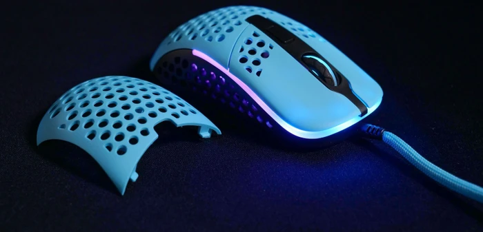Xtrfy M42 RGB blau, USB