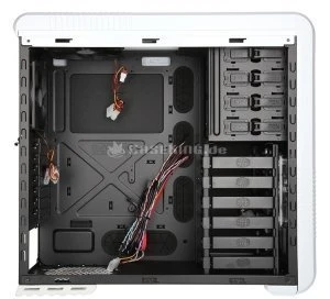 Cooler Master CM 690 II Advanced Black & White Edition, schallgedämmt