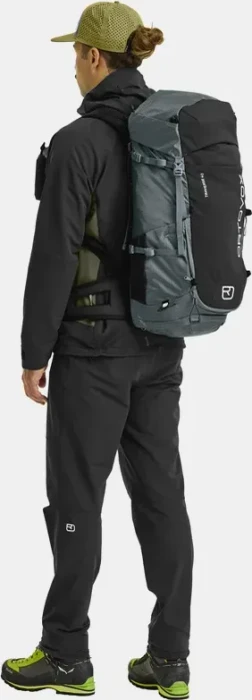 Ortovox Traverse 40 black raven