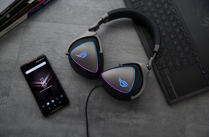 ASUS ROG Delta schwarz