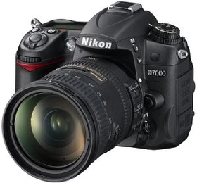 Nikon D7000 mit Objektiv Fremdhersteller
