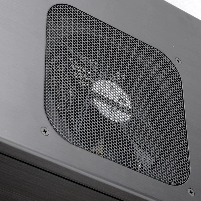 Lian Li PC-Q35B schwarz, schallgedämmt, Mini-ITX
