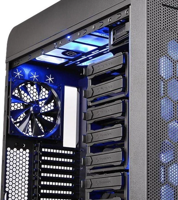 Thermaltake Core V71 Power Cover Edition, Acrylfenster