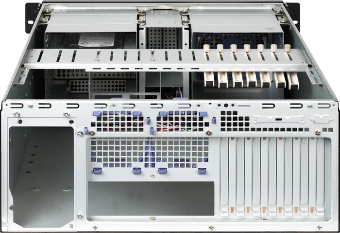 Chieftec UNC-411E-B, schwarz, 4HE, 1x 400W ATX-PSU