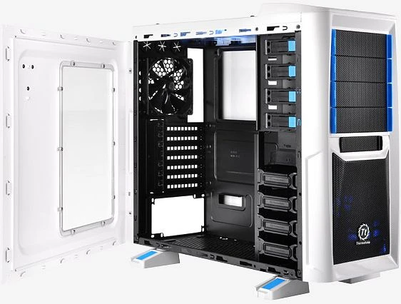Thermaltake Chaser A41 Snow Edition, Acrylfenster
