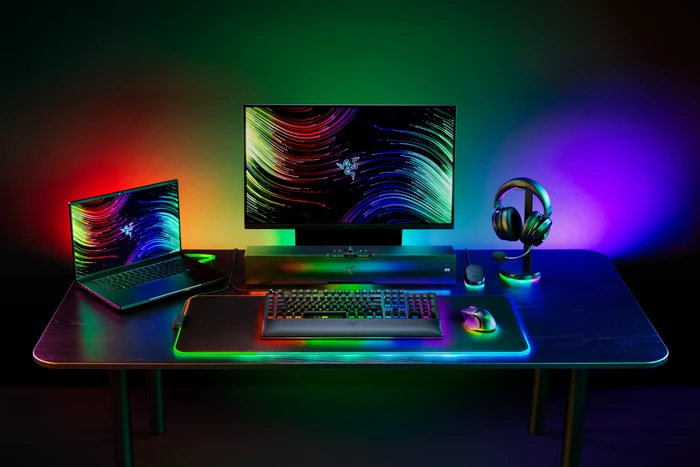 Razer BlackWidow V4 Pro, Razer GREEN Clicky Gen-3, USB, US