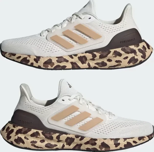 adidas Pureboost 23 core white/gold metallic/shadow brown (Damen)