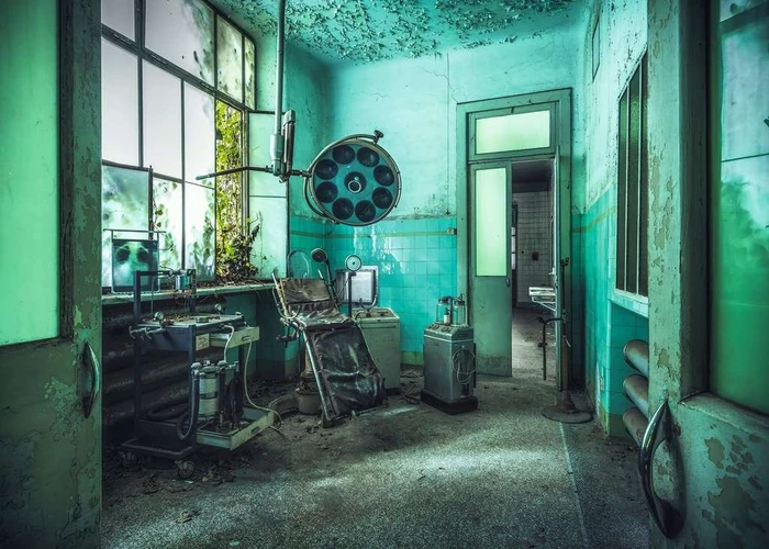 Ravensburger Puzzle Lost Places The Madhouse