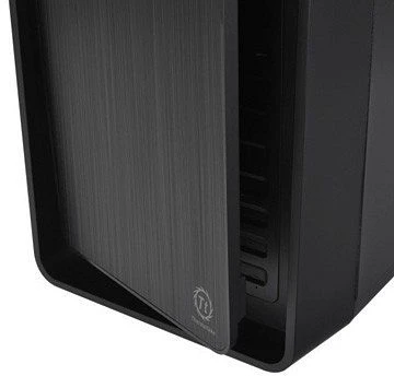 Thermaltake Urban S41, Acrylfenster