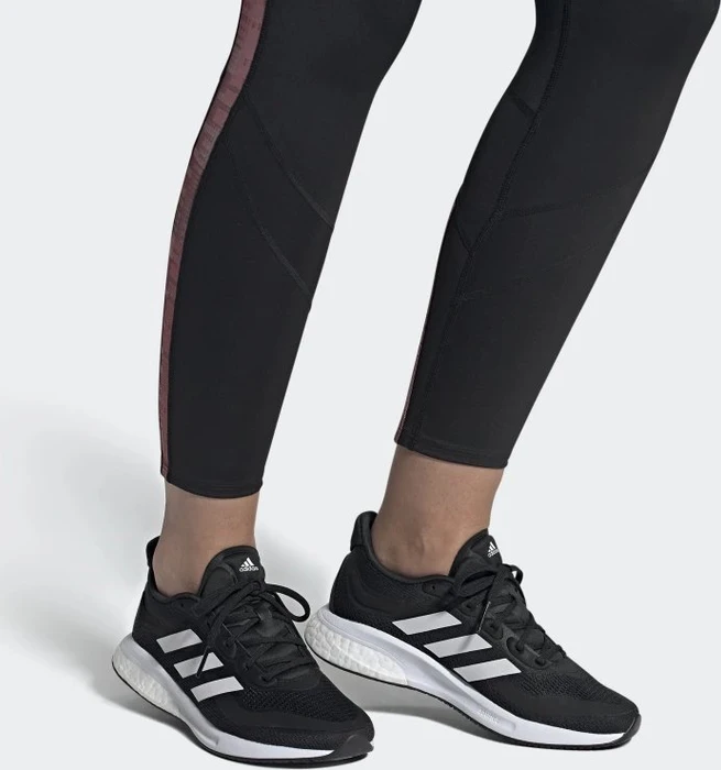 adidas Supernova core black/cloud white/halo silver (Damen)